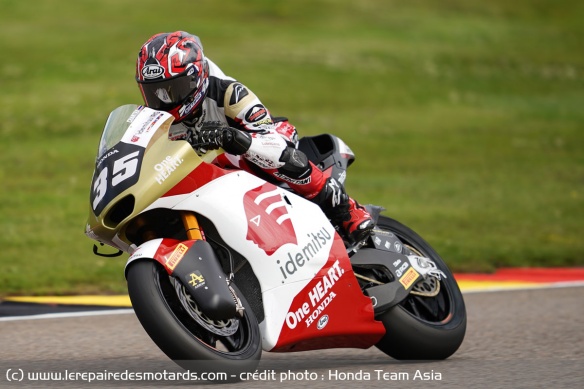 Somkiat Chantra décroche ses première victoire en Moto2 avec l'Idemitsu Honda Team Asia Somkiat Chantra décroche ses première victoire en Moto2 avec l'Idemitsu Honda Team Asia