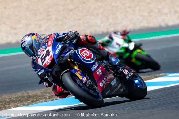 En 2021, il bat Rea et remporte son 1er titre de Champion du Monde Superbike