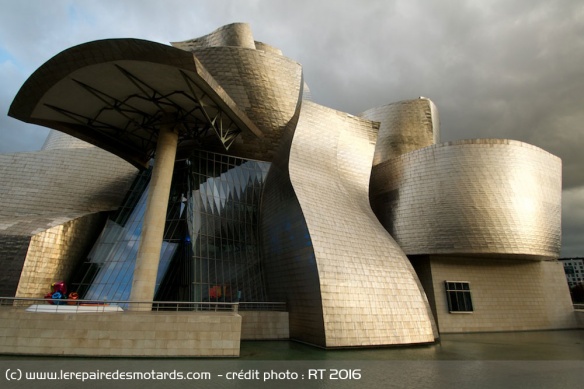 Architecture du Musee Guggenheim, due a Frank Gehry