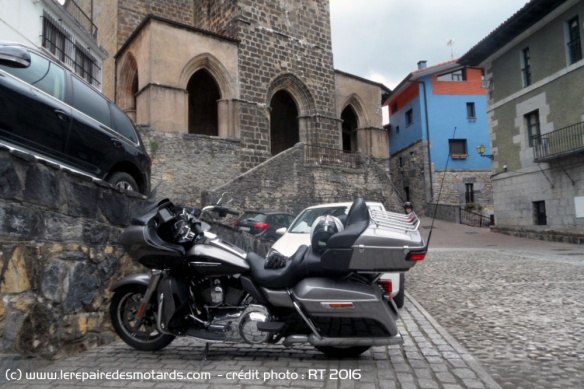 Pause dans un petit village du pays basque espagnol