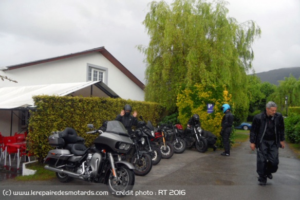 Arrivée, sous la pluie, au camping à Cadavedo