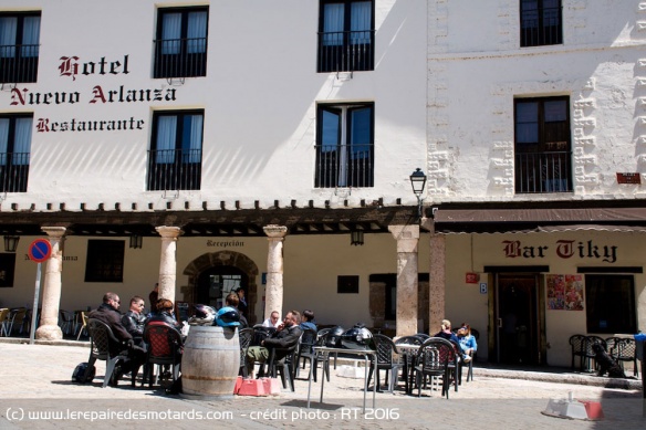 Une rapide pause café à Lerma pour se réchauffer