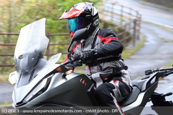 Casque intégral Arai Tour-X5