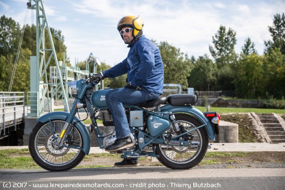 Le Roof essayé en Royal Enfield Classic