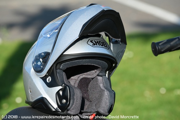 Casque modulable Shoei Neotec II ouvrable à une main