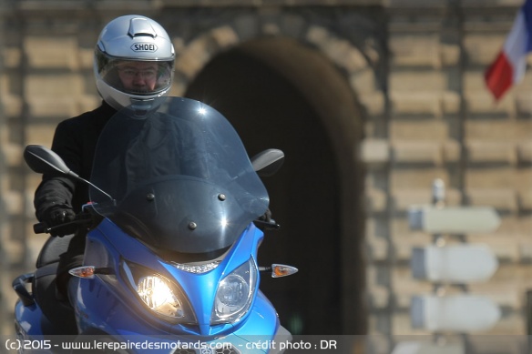 Shoei Neotec en scooter