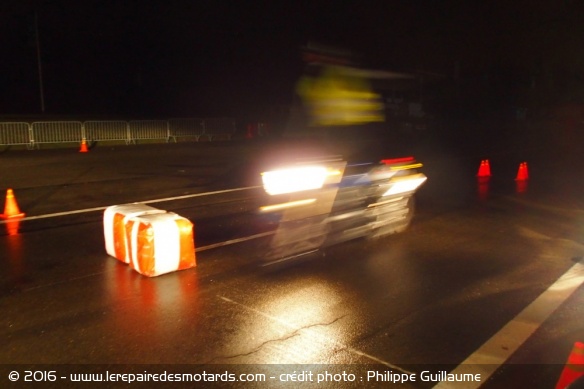 Evitement sous la pluie