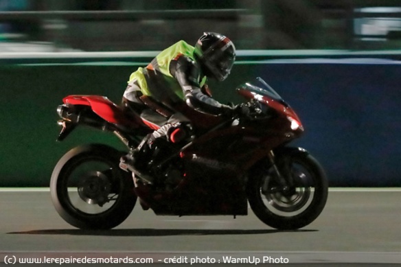 Conseils : équipement pour rouler de nuit sur circuit