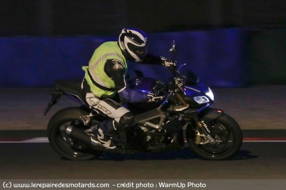 Conseils : rouler de nuit sur circuit en fluo