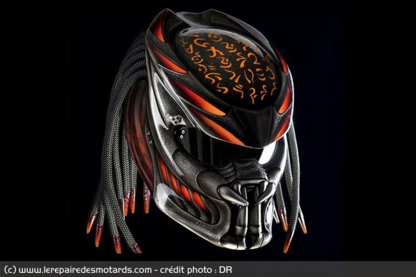 Le casque Predator est probablement le plus connu du genre, mais aussi le plus cher Le casque Predator est probablement le plus connu du genre, mais aussi le plus cher
