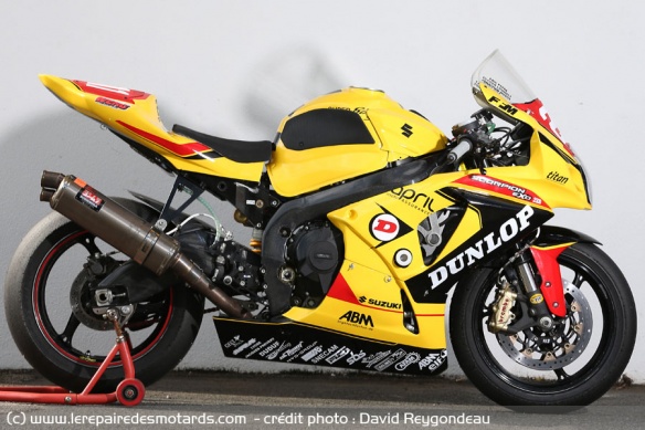 Suzuki GSX-R 1000 Superstock du team Motors Events Dunlop