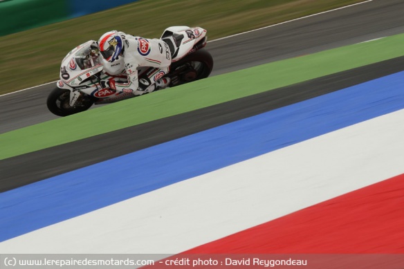 Sylvain Guintoli lors de la course de Magny-Cours en 2012