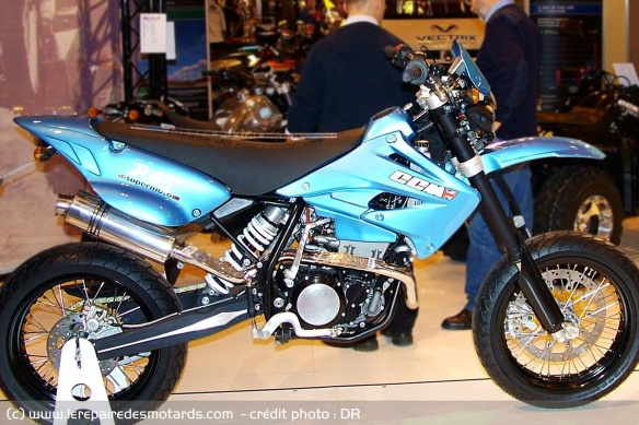 La R45 Supermoto
