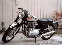 Royal Enfield 750 Interceptor (crédit photo : DR)