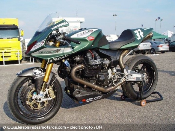 Moto Guzzi MGS 01 compétition