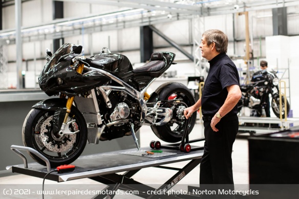 Après le rachat de Norton, TVS a investit dans un nouveau site de production à Solihull Après le rachat de Norton, TVS a investit dans un nouveau site de production à Solihull