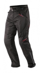 Un surpantalon permet d'être à l'abri du froid, de la pluie et des chocs