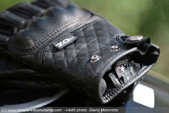 Etiquette CE avec logo moto