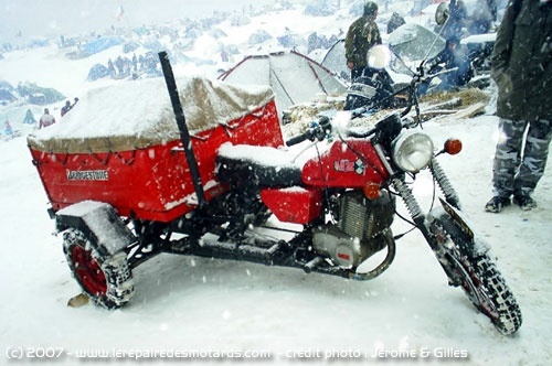 Elefantentreffen : neige, Bavière et bikers
