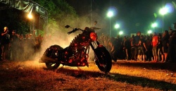 Film moto : I bought a vampire motorcycle