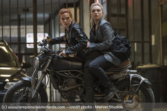Natasha et Yelena sur la CCM Spitfire Natasha et Yelena sur la CCM Spitfire