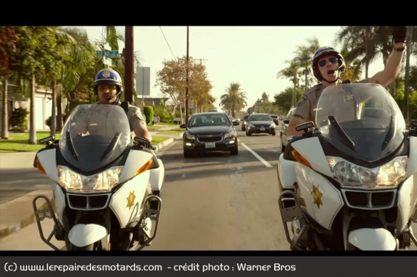 Ponch et Baker en patrouille sur leurs BMW R1200RT Ponch et Baker en patrouille sur leurs BMW R1200RT