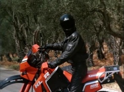 Film moto : The Dark Side of the Sun