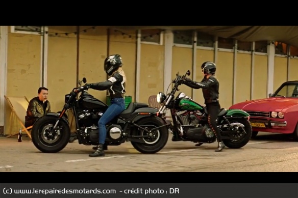 On croise de nombreuses motos, dont ces Harley Fat Bob et chopperisée On croise de nombreuses motos, dont ces Harley Fat Bob et chopperisée
