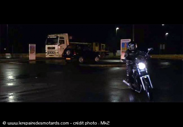 La Yamaha Vmax 1200 fait plusieurs apparitions dans le polar