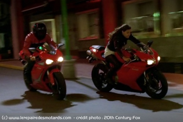 Course poursuite entre deux Ducati 848 Course poursuite entre deux Ducati 848