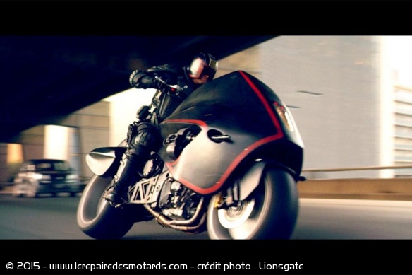 La Lawmaster repose sur une base Suzuki