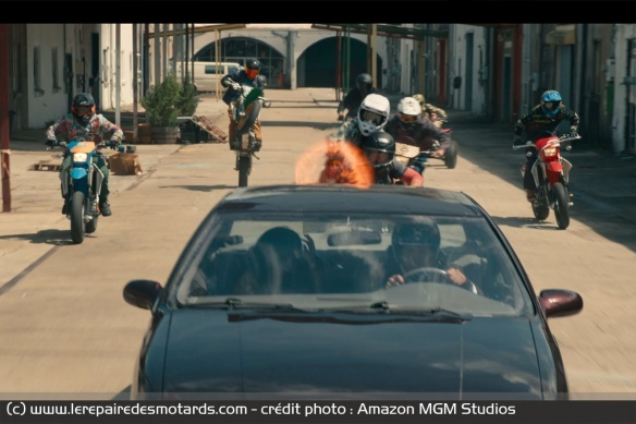 Le gang de motards est visiblement fan de la Suzuki DR-Z400SM