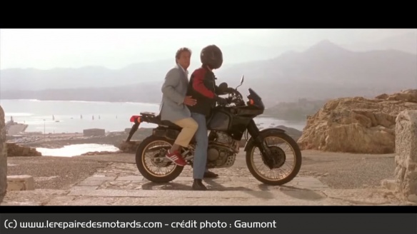 Palmer et Matéo sur la Honda NX650 Dominator Palmer et Matéo sur la Honda NX650 Dominator