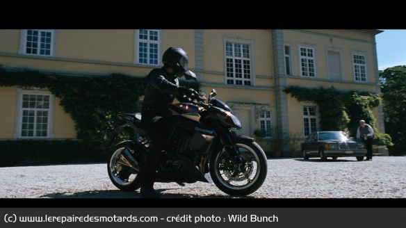 C'est maintenant au guidon d'une Kawasaki Z1000 Flambant neuve qu'évolue l'héritier du Groupe W C'est maintenant au guidon d'une Kawasaki Z1000 Flambant neuve qu'évolue l'héritier du Groupe W