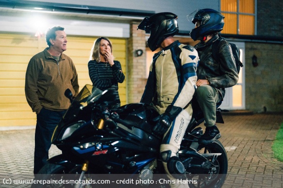 Ray et Colin pr&ecirc;ts &agrave; repartir pour un tour de S 1000 RR