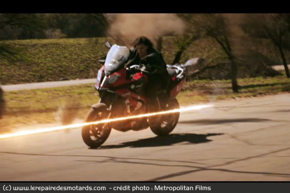 C'est sur une BMW S1000XR que l'on retrouve Alice