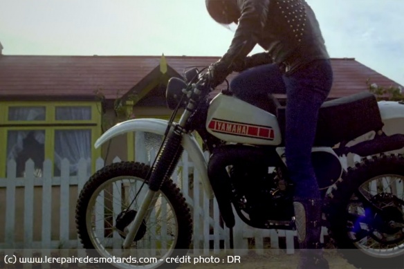 Dave Munday au guidon de sa Yamaha YZ 400 Dave Munday au guidon de sa Yamaha YZ 400