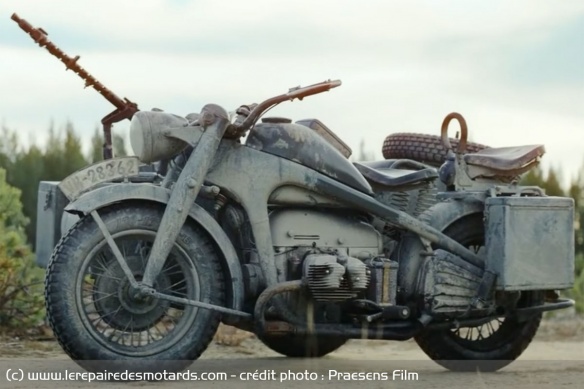 Le sidecar Zündapp KS 750 emprunté par Aatami Le sidecar Zündapp KS 750 emprunté par Aatami