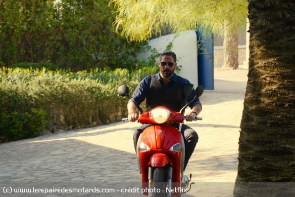 Boxer avec le Piaggio Liberty de Zoe