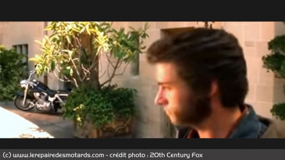 Et c'est avec la Titan de son collègue que Logan se fait la malle...