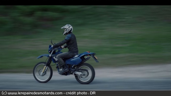 Roman sur sa Yamaha TT-R 250 Roman sur sa Yamaha TT-R 250
