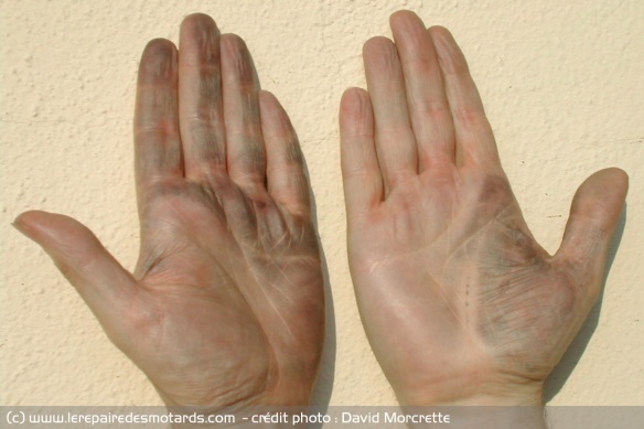 Gants qui déteignent sur les mains