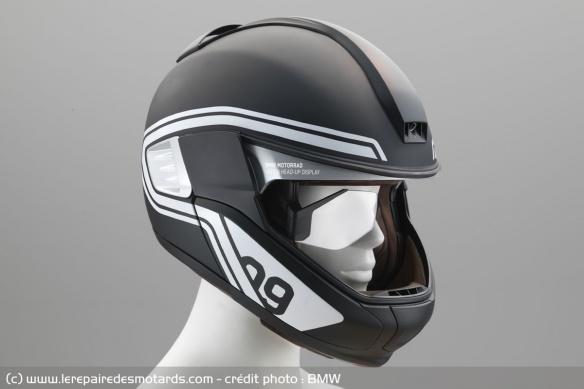 Le concept de casque HUD imaginé par BMW