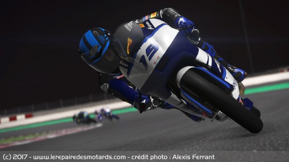 Première course de la carrière, au Qatar sur la Peugeot de Moto3