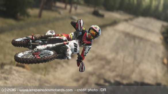 Le jeu propose désormais une piste d'entrainement pour tester les différents réglages de sa moto