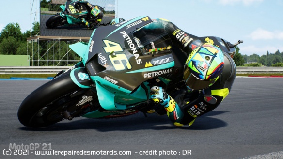 Modélisation, textures et effets de lumières sont dans la même veine que MotoGP 20