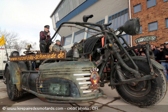La plus grosse moto du monde