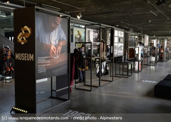 L'exposition retraçant l'évolution de la marque pour ses 50 ans