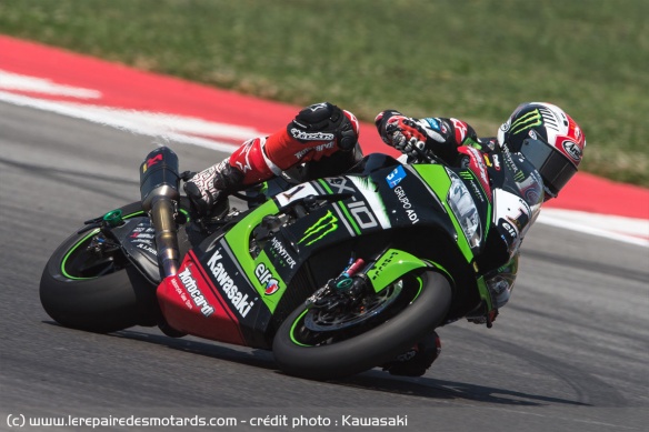 Elf sponsorise de nombreux team, comme le Kawasaki Racing Team en WSBK