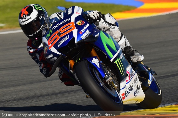 Jorge Lorenzo avec Shark lors de la saison 2016 du MotoGP Jorge Lorenzo avec Shark lors de la saison 2016 du MotoGP